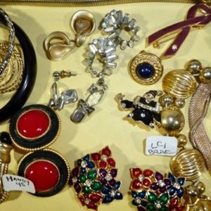 Signed 7/24 Lot Vintage Costume Jewelry